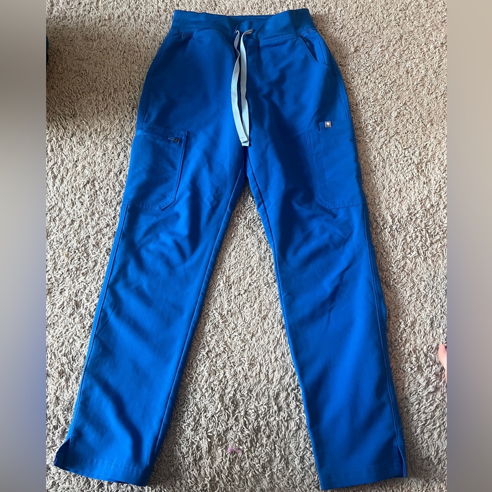 Women’s Figs scrub pants size small